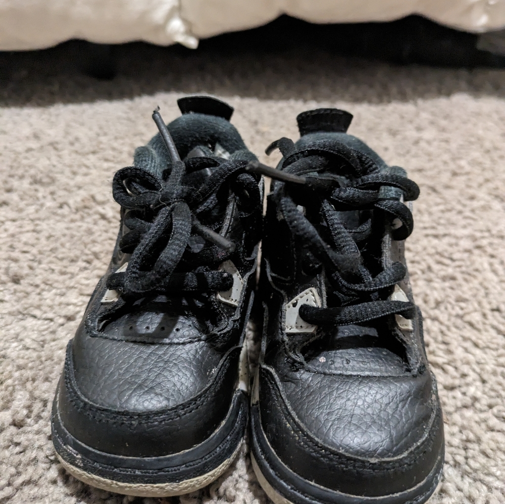 Jordan 4 Retro Black